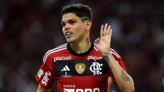 Ayrton Lucas marcou o primeiro gol do Flamengo contra o Fluminense