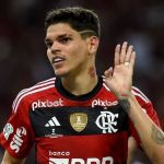 Flamengo vence Fluminense e abre  vantagem na decisão do Carioca 