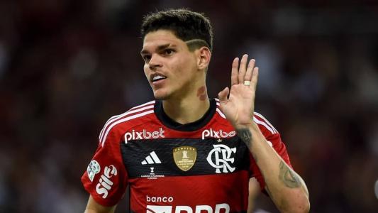 Ayrton Lucas marcou o primeiro gol do Flamengo contra o Fluminense