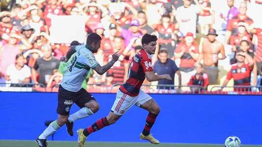 Ayrton Lucas marcou um dos gols do Flamengo