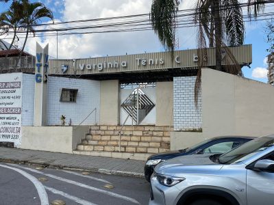 Prefeitura já vem restaurando o complexo esportivo aos poucos desde junho do ano passado