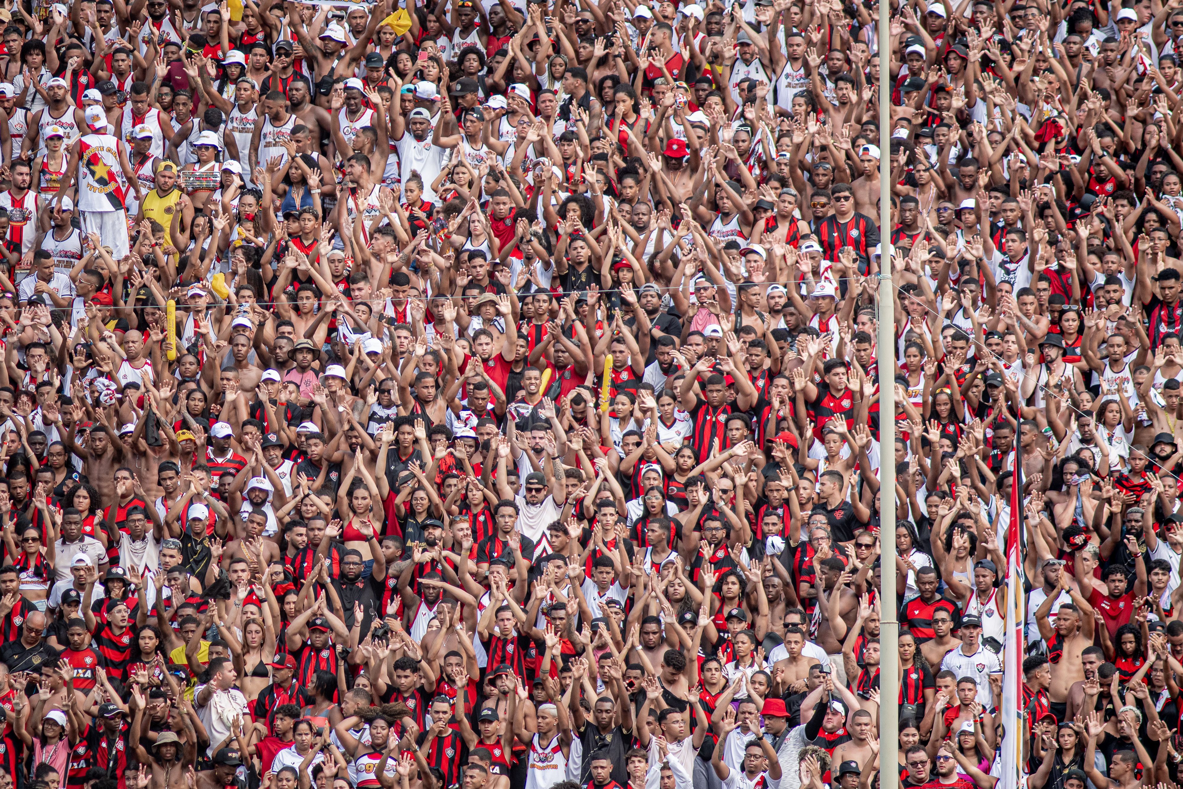 Mais de 30 mil: Vitória registra melhor público do ano no Ba-Vi