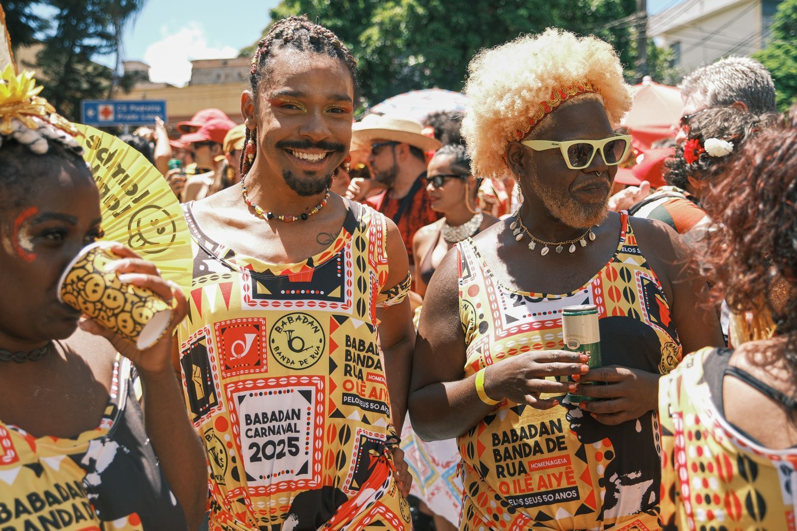 Do congado ao glam rock: blocos aquecem o pré-Carnaval de BH