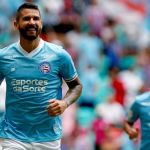 Bahia é superior, vence Coritiba e conquista segundo triunfo seguido no Brasileirão