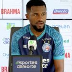 Cicinho projeta um 'jogo difícil' entre Bahia x Cruzeiro: 'Equipe muito competitiva'