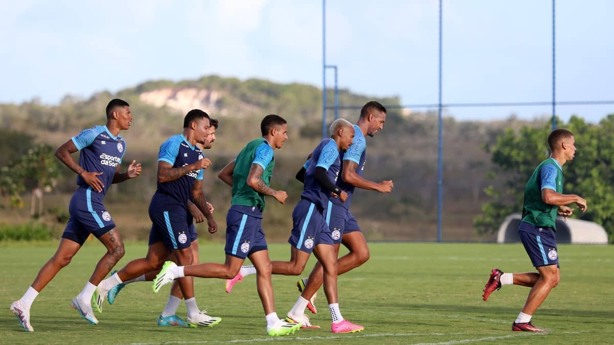 À espera de Ceni, Bahia treina visando 'decisão' com o Coritiba