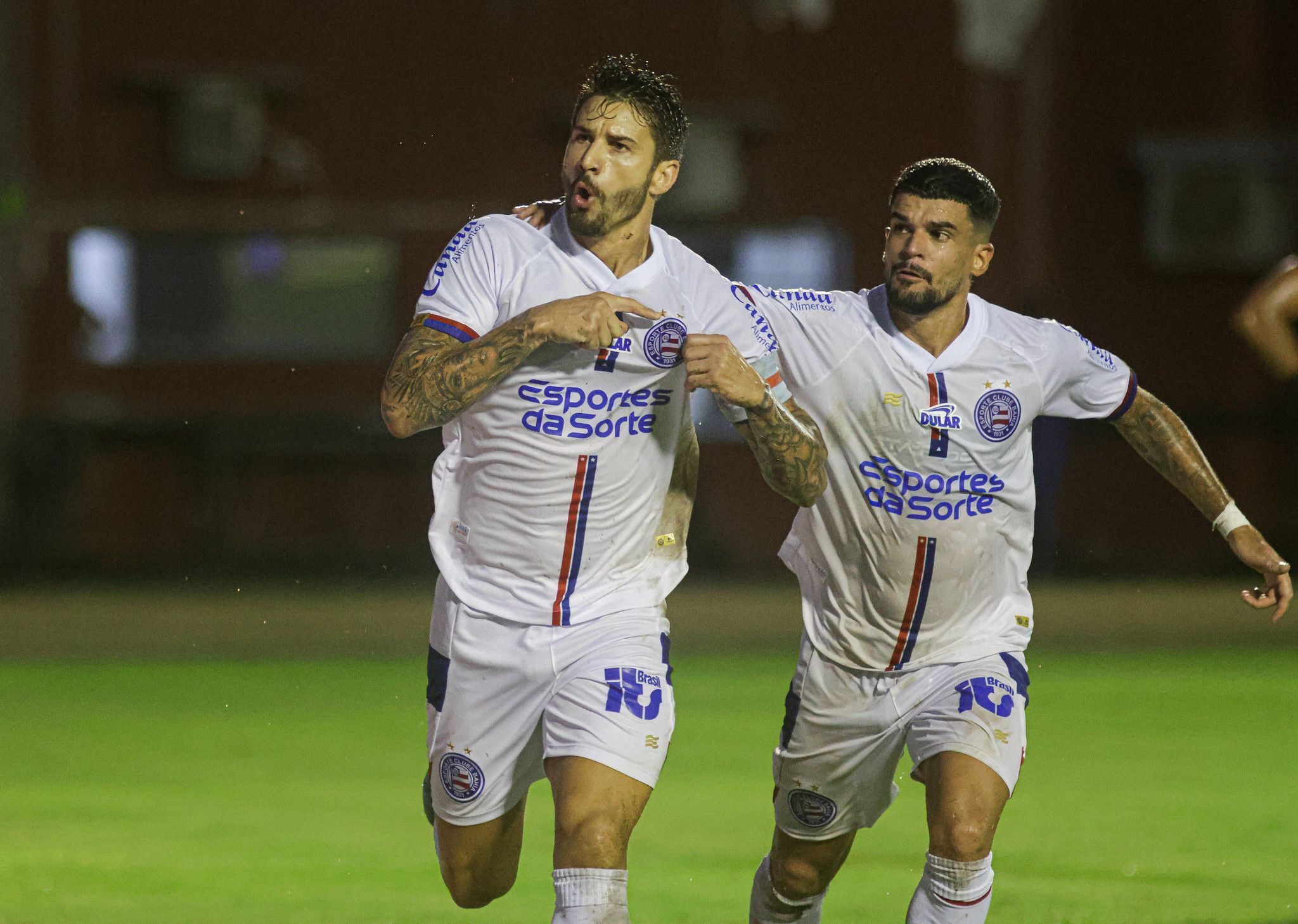 Atacante exalta 'efetividade' do Bahia em empate com o Vitória no Barradão