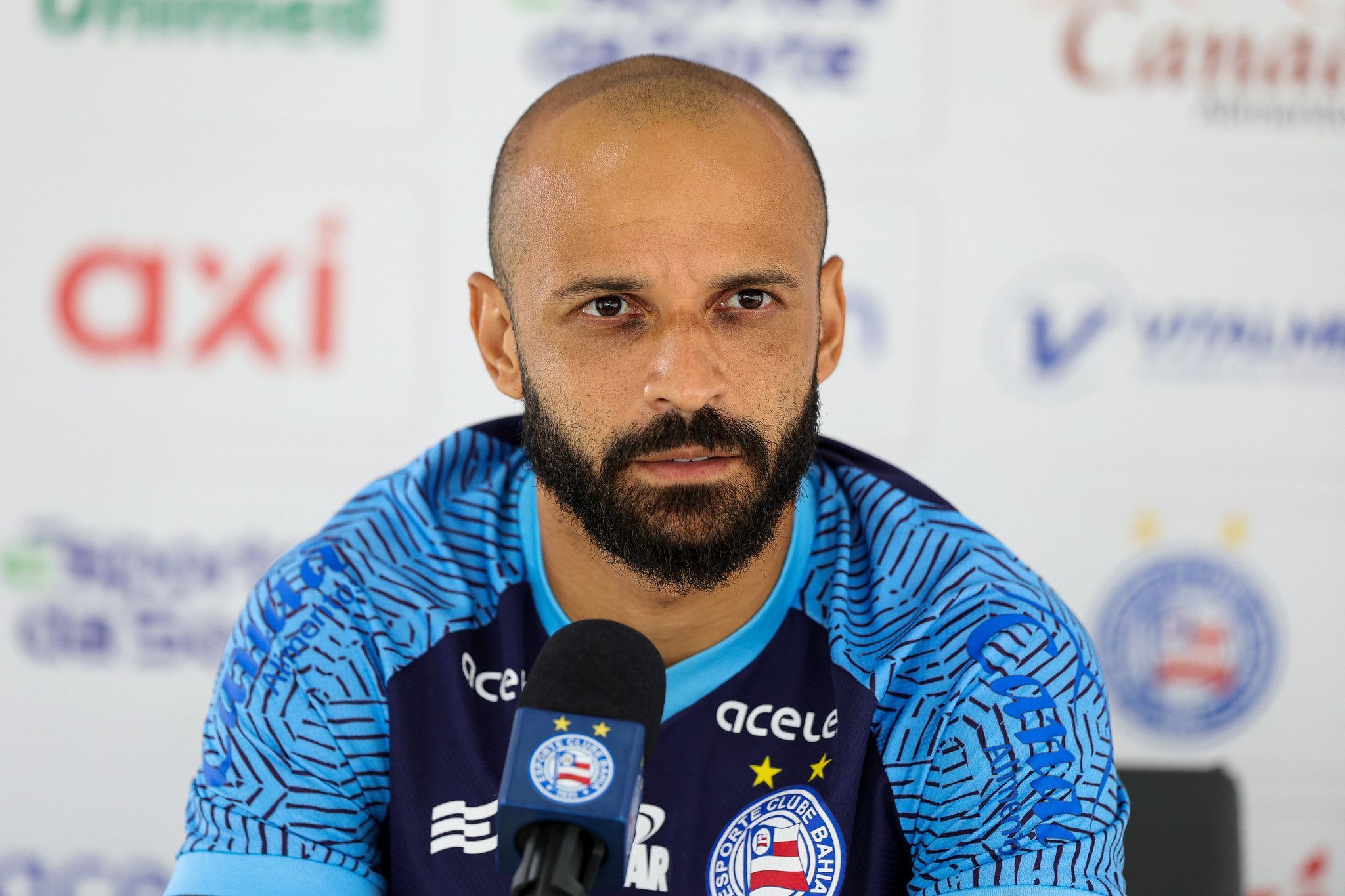 Ex-Grêmio, Thaciano evita opinar sobre possível paralisação do Brasileiro