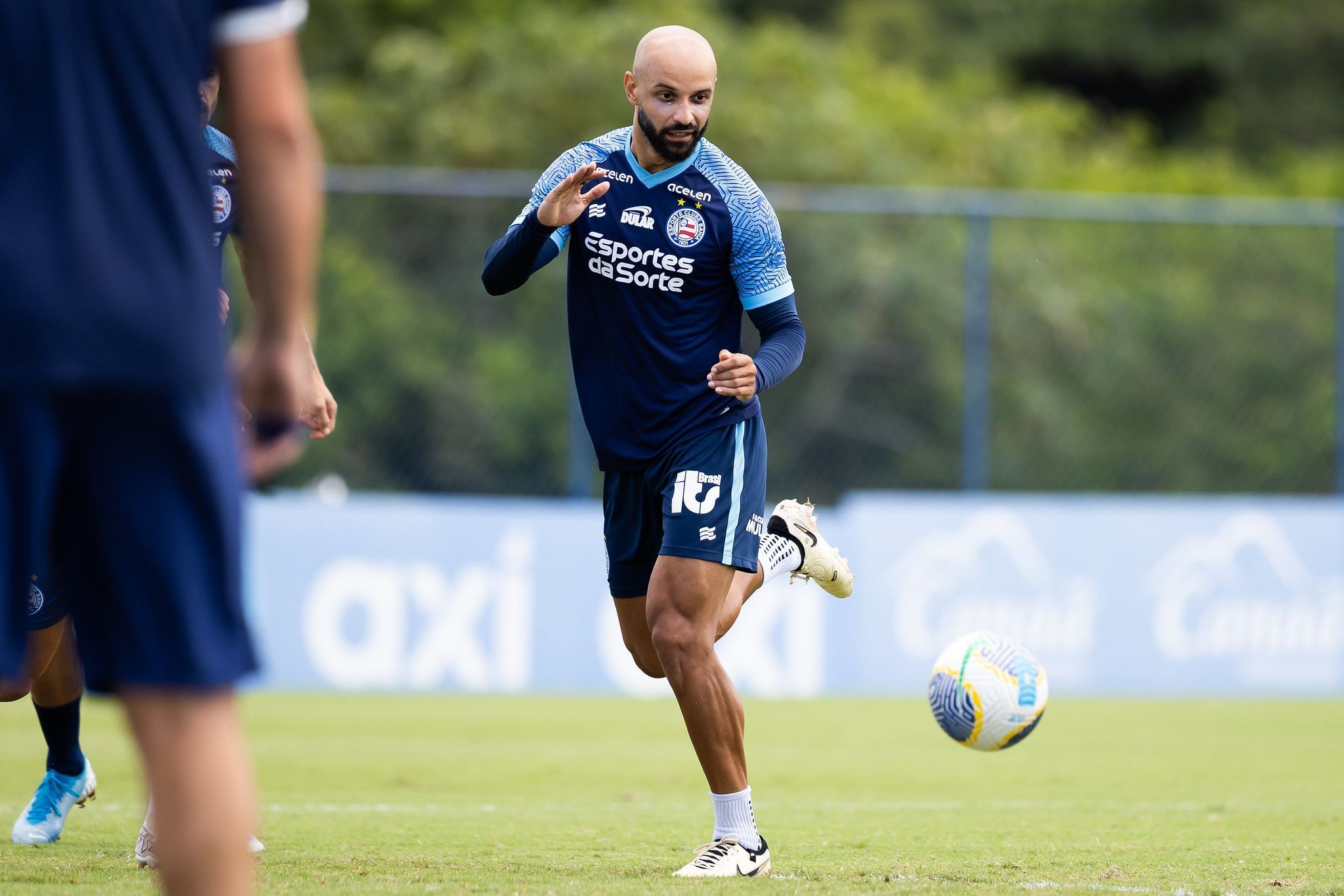Sem Thaciano, Ceni terá que mexer novamente no time titular do Bahia