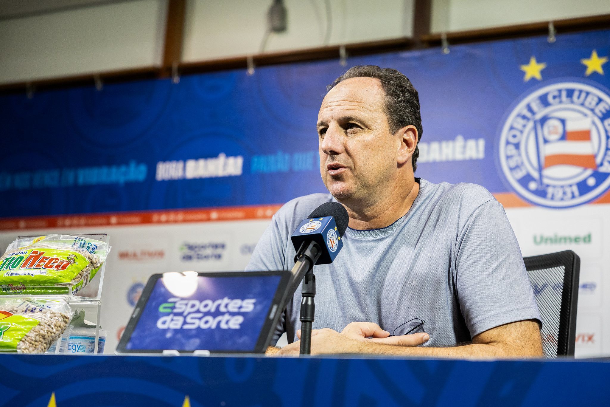 Rogério Ceni se derrete por Everton Ribeiro após vitória do Bahia; confira