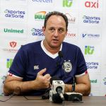 Ceni se derrete por elenco do Bahia após classificação na Copa do Brasil