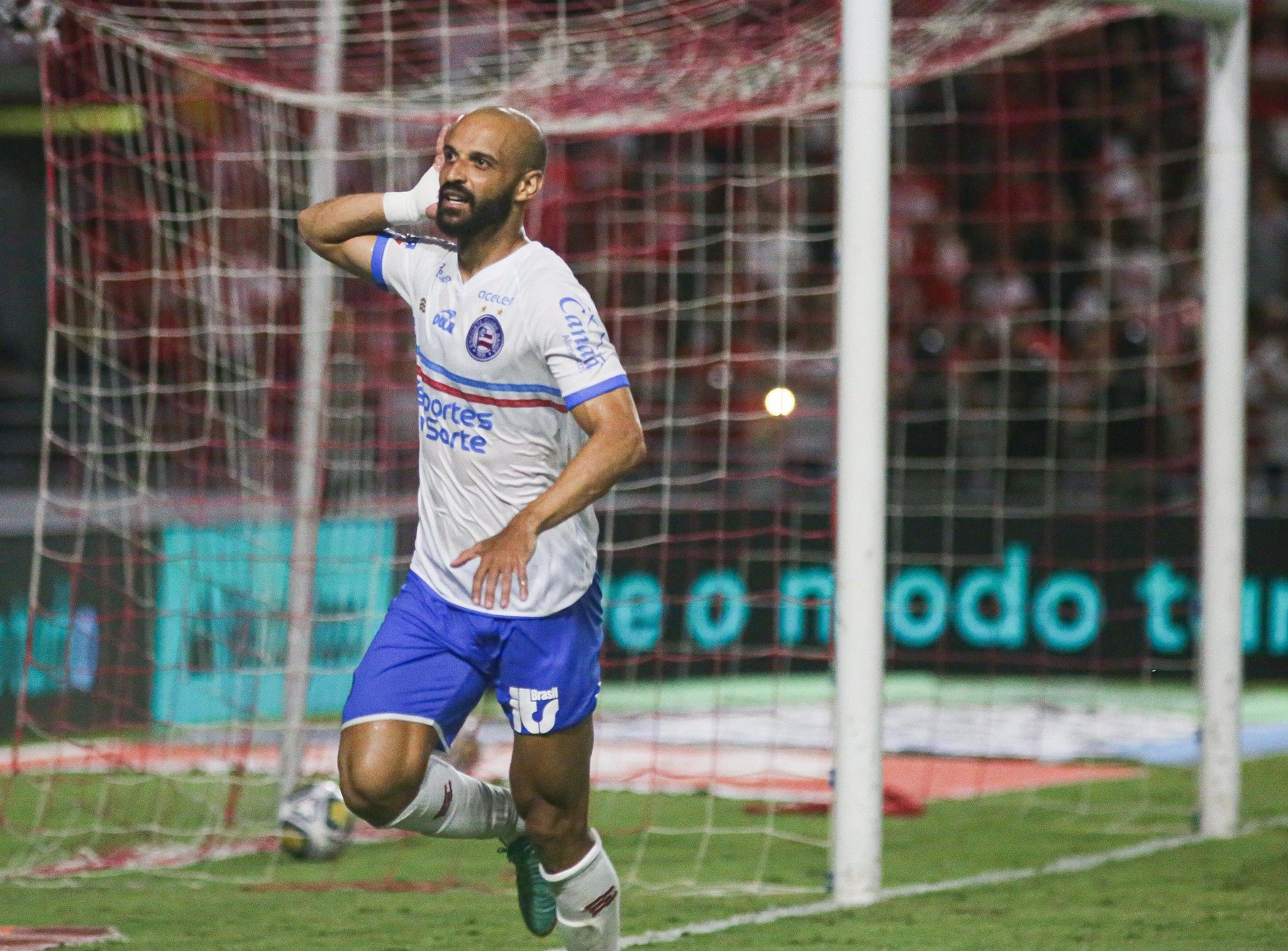 Copa do Nordeste: Bahia quebra sequência invicta do CRB e assume liderança do Grupo B