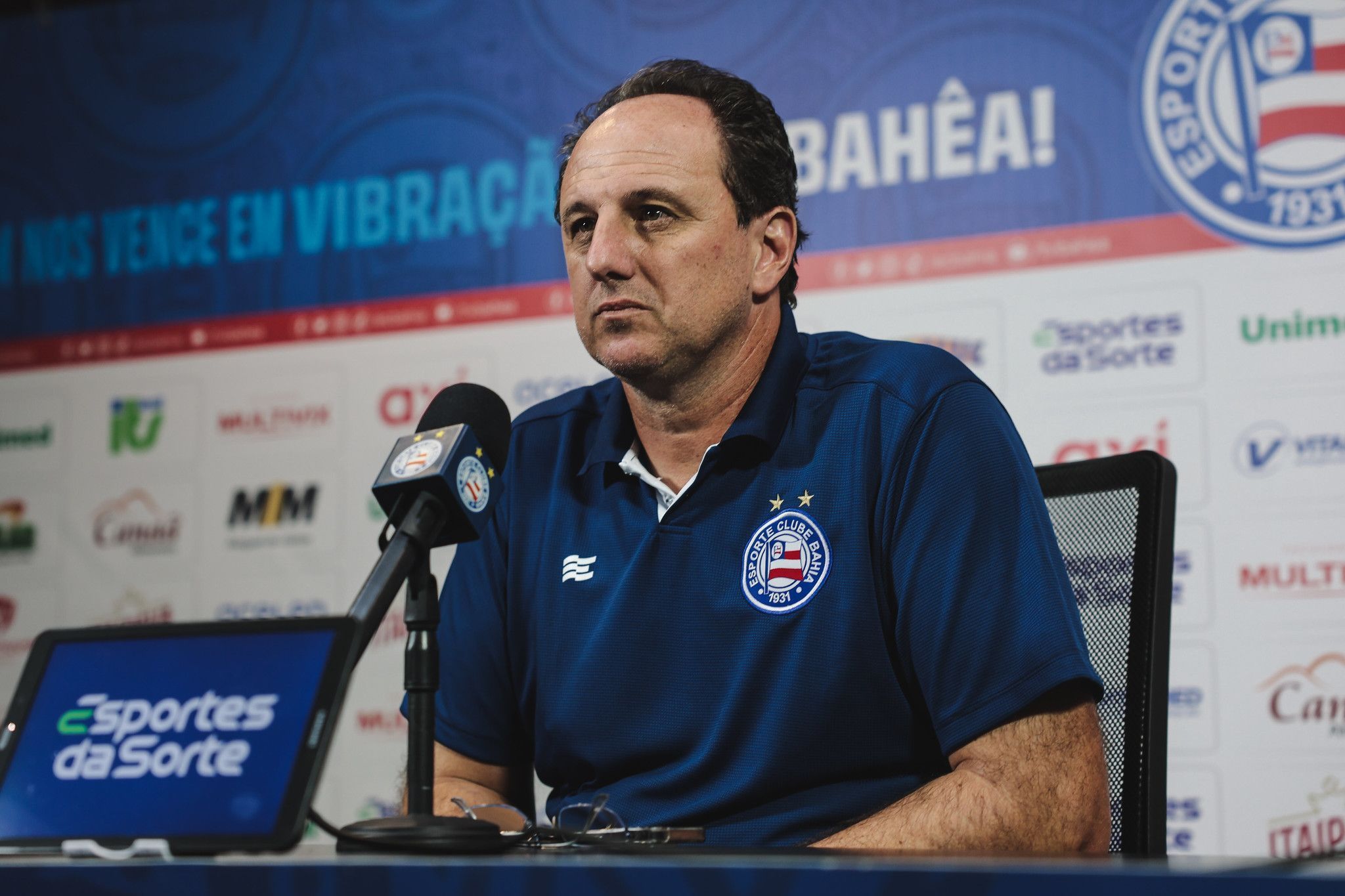 Rogério Ceni se derrete por atuação do Bahia em goleada sobre o Atlético