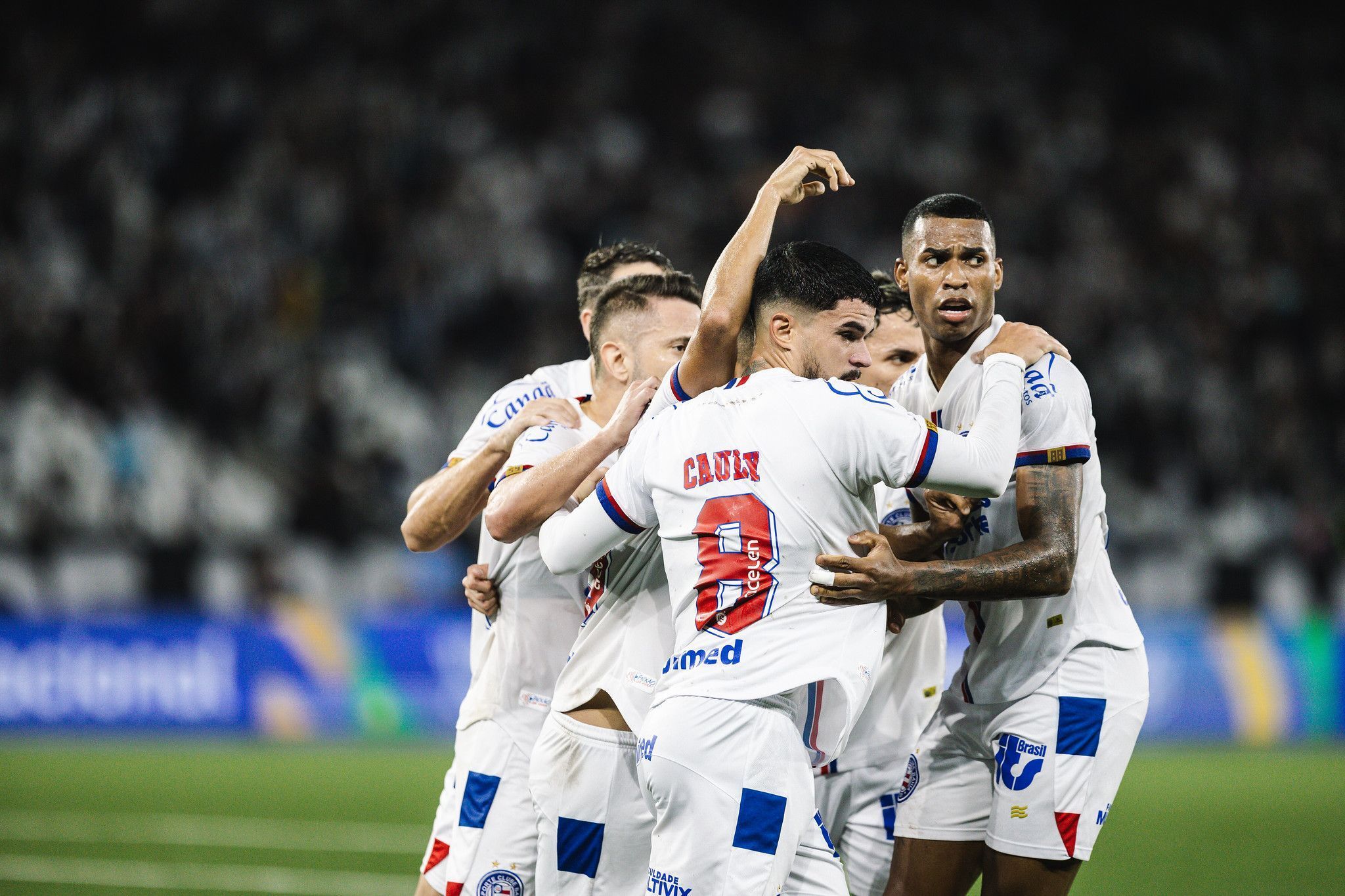 Volante do Bahia celebra empate com Botafogo: 'Voltamos a jogar futebol'