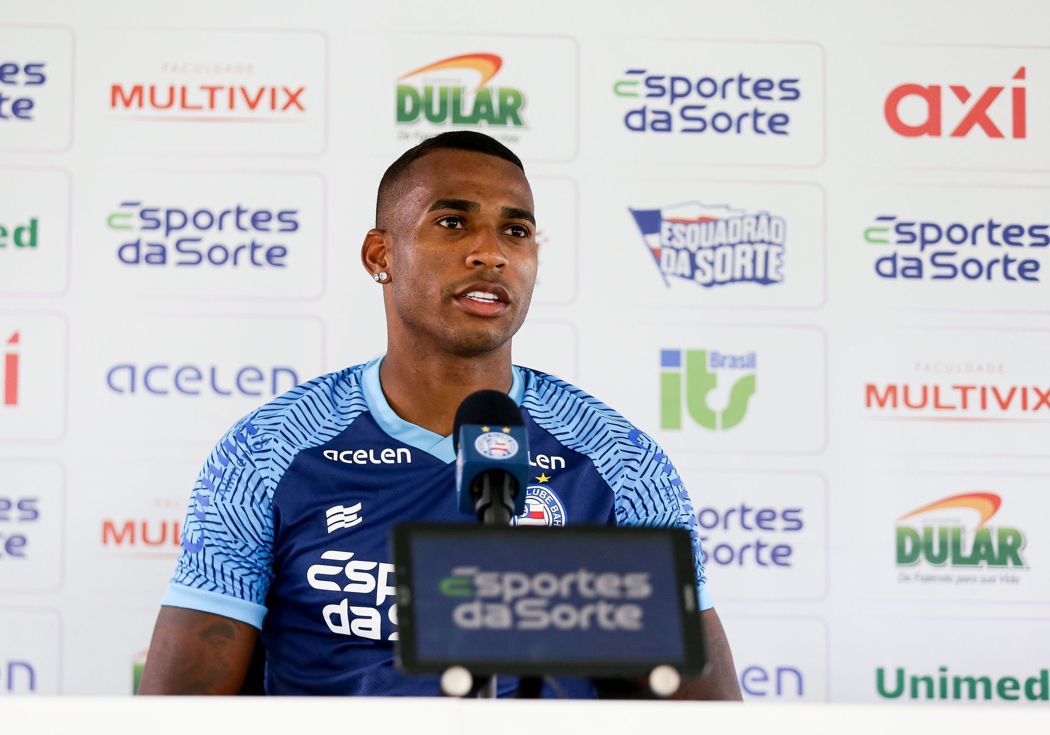Ex-Flamengo e Santos diz que vive melhor momento da carreira no Bahia