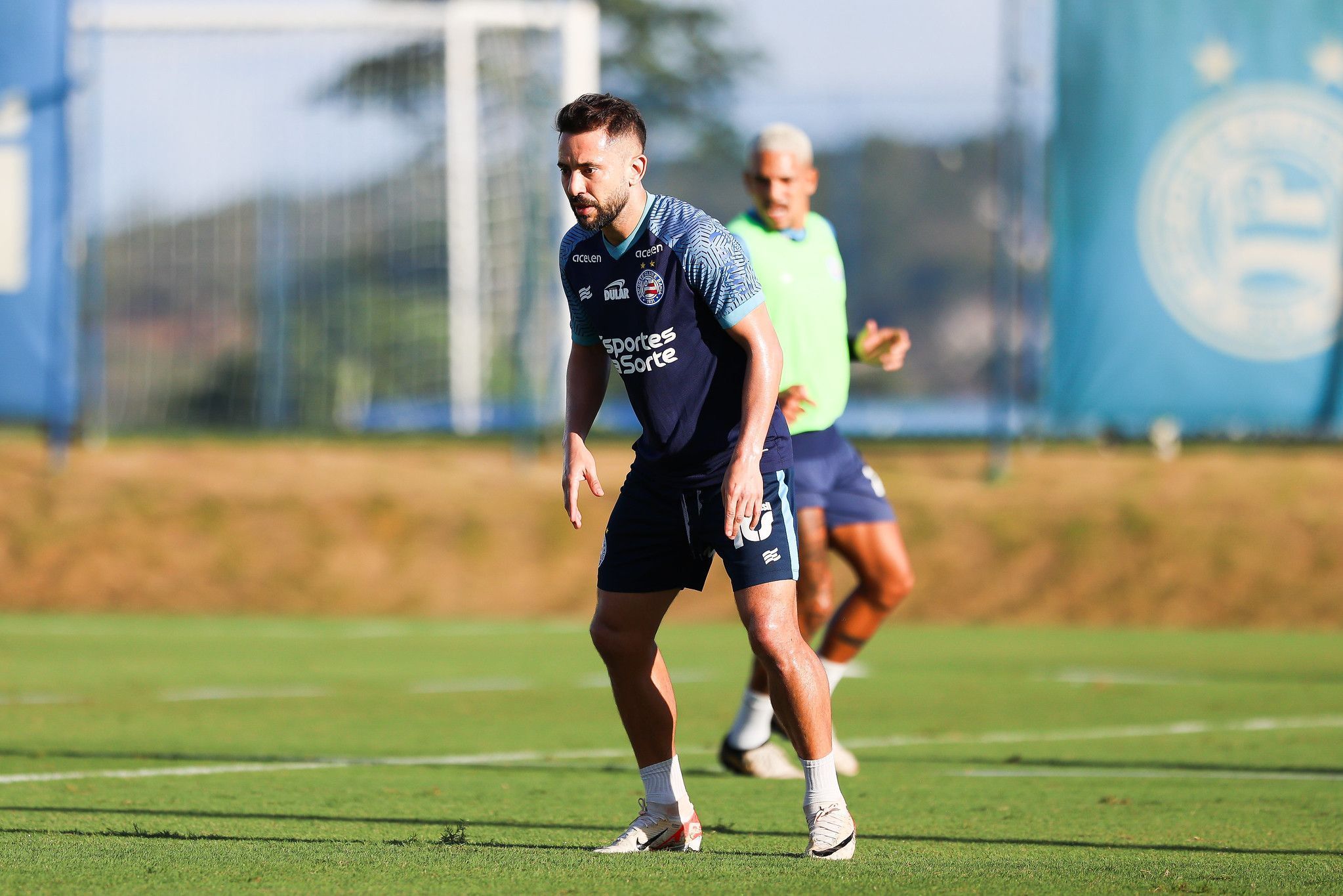 Hoje no Bahia, Everton Ribeiro tem histórico positivo contra o Botafogo