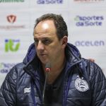 Ceni diz que Bahia mereceu vencer Athletico e rasga elogios a Jean Lucas