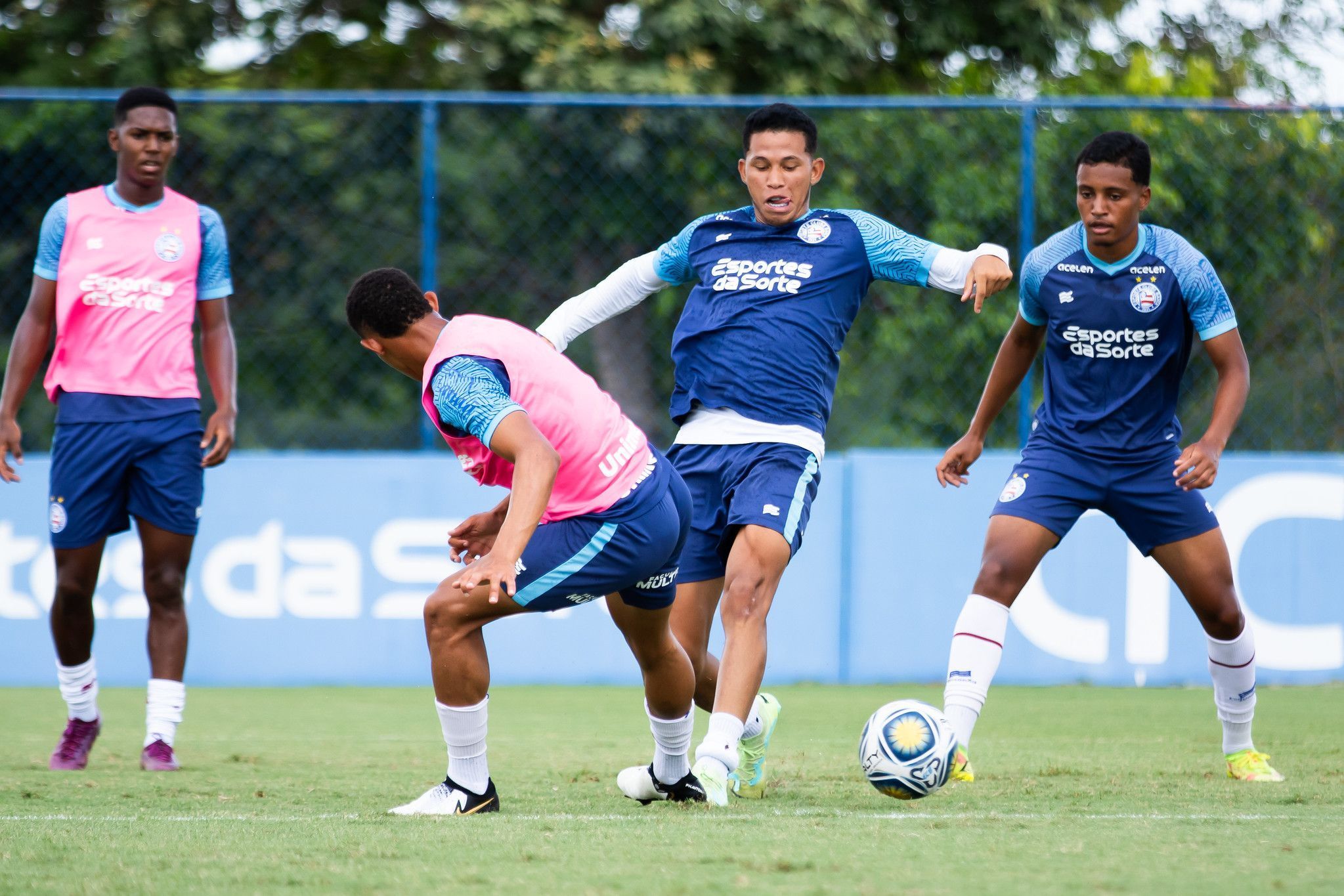 Com time sub-20, Bahia cumpre tabela no Nordestão, mas pode 'ajudar' rival