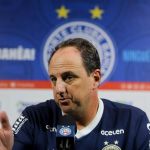 Pressionado pela torcida do Bahia, Ceni diz que não mudará convicções