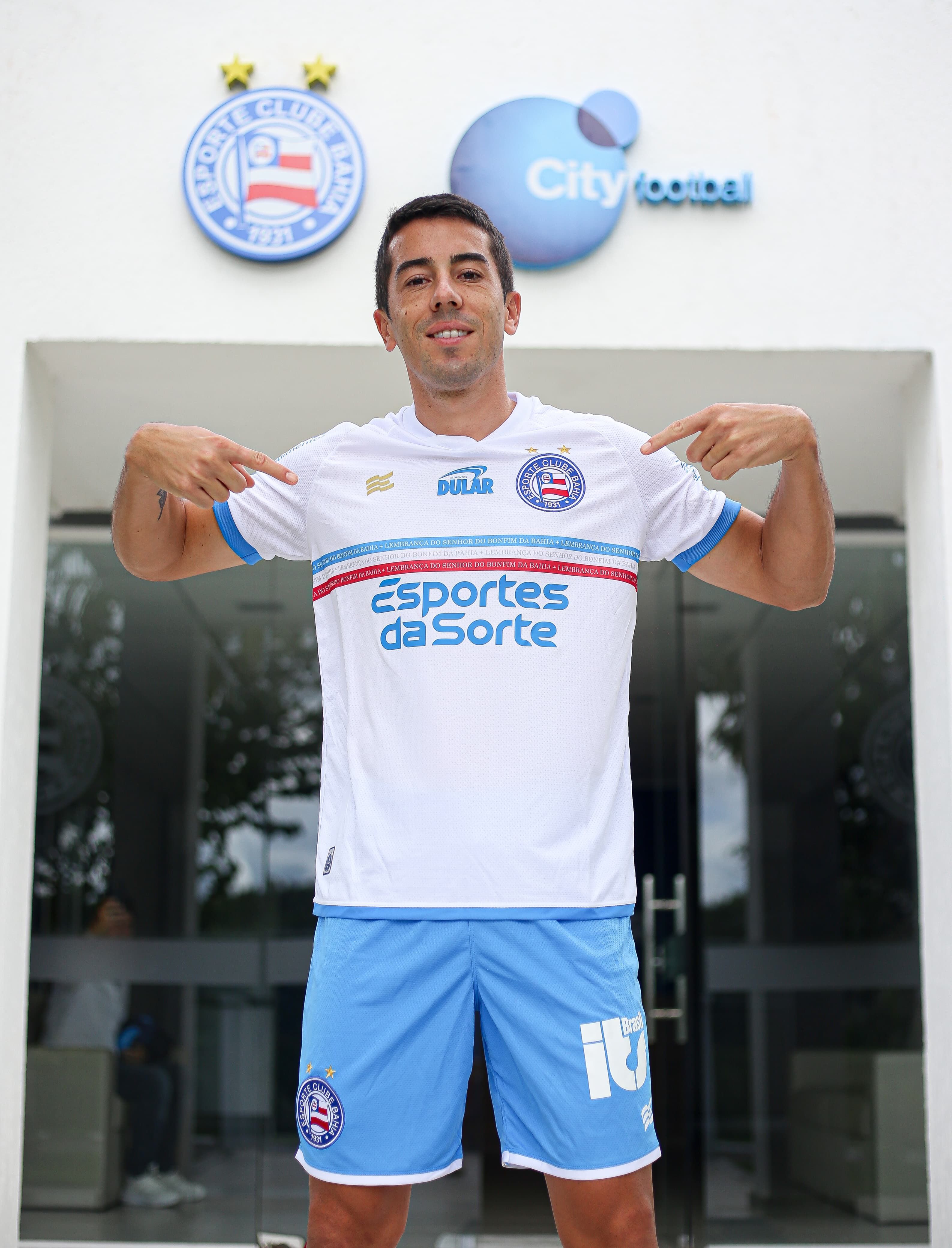 Com Carlos de Pena, Bahia chega a oito contratações na temporada