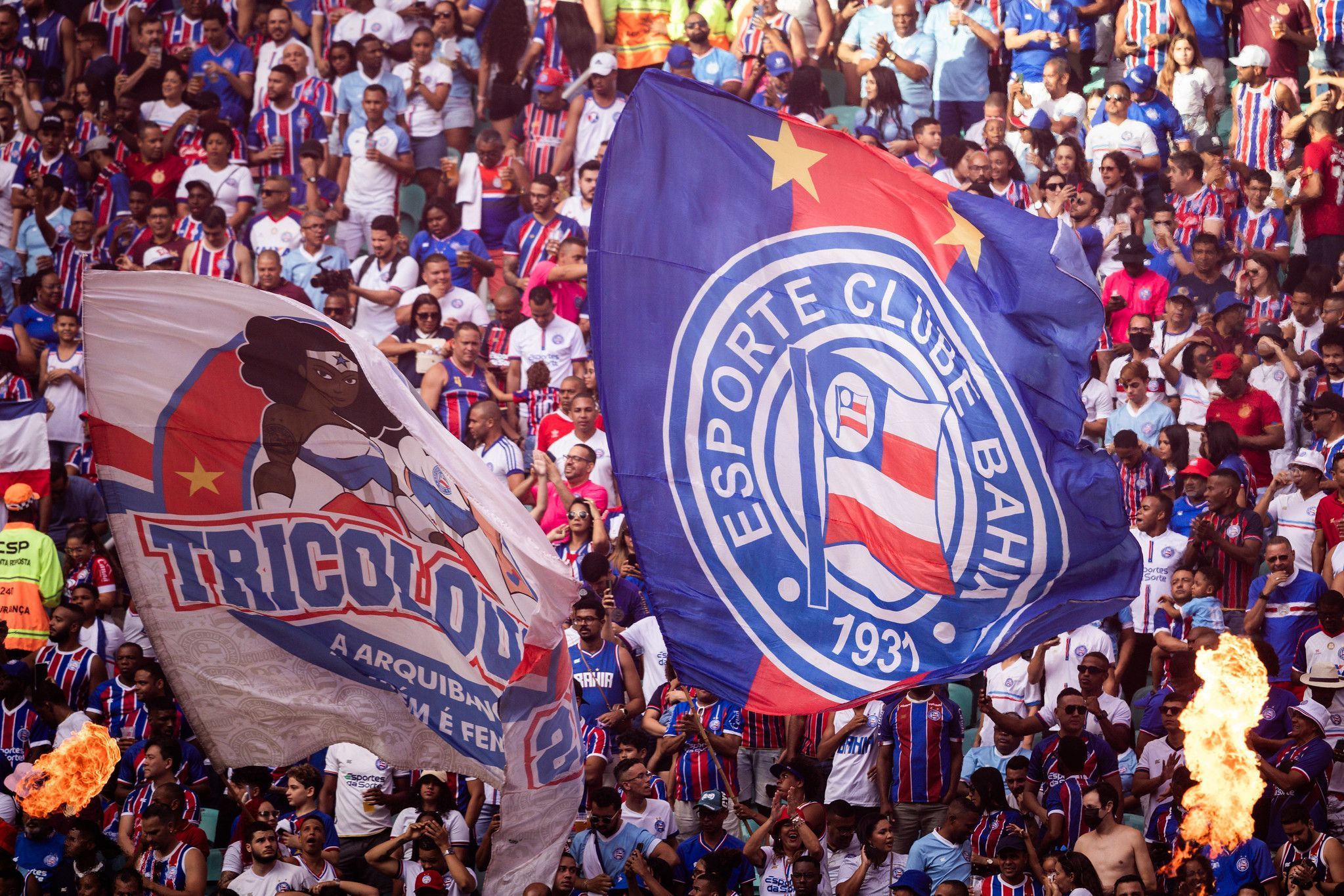 Vai lotar! Torcida do Bahia esgota ingressos para jogo contra o Corinthians