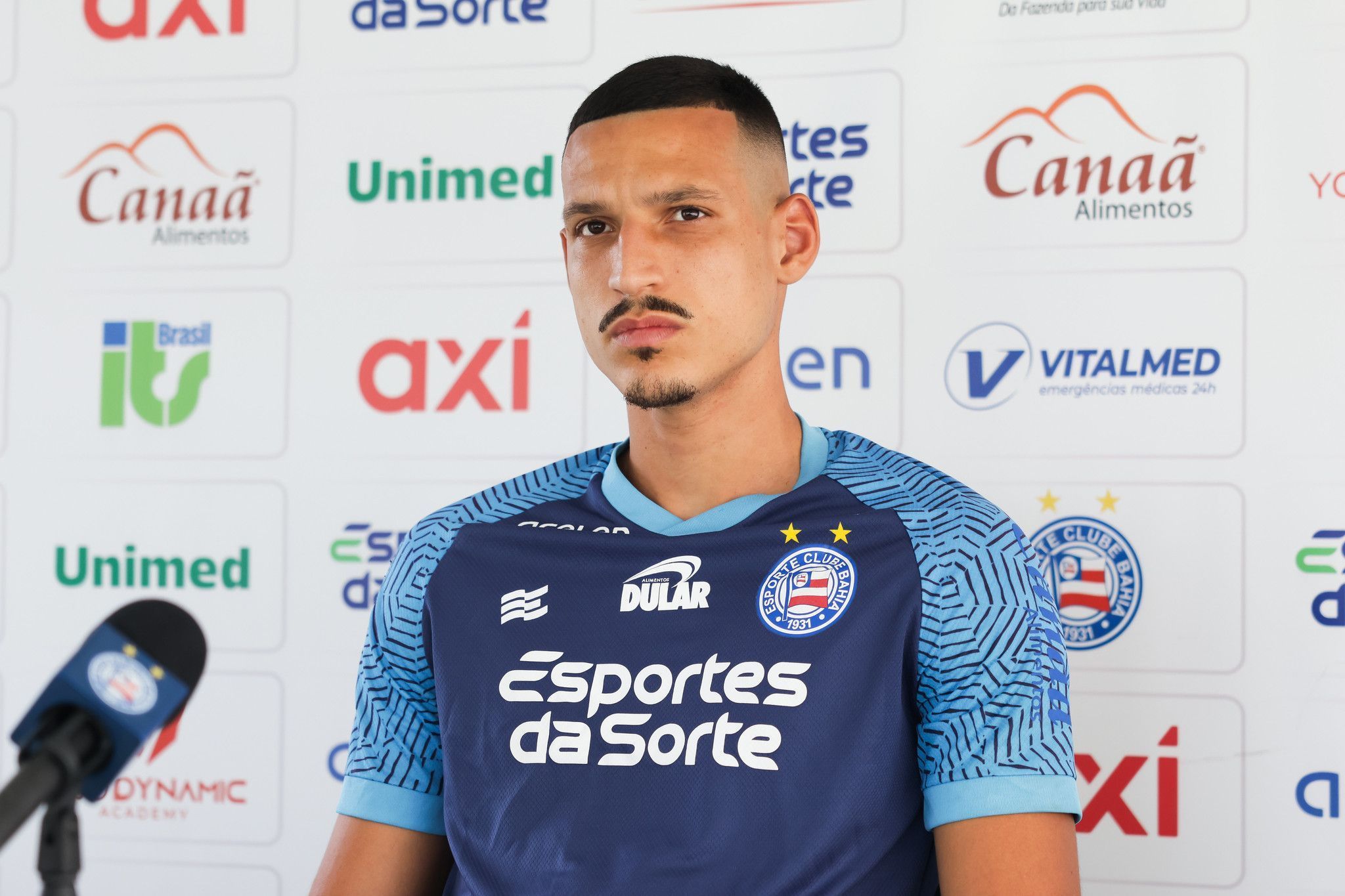 Zagueiro vê Bahia 'mais pronto' para enfrentar o Grêmio do que em 2023
