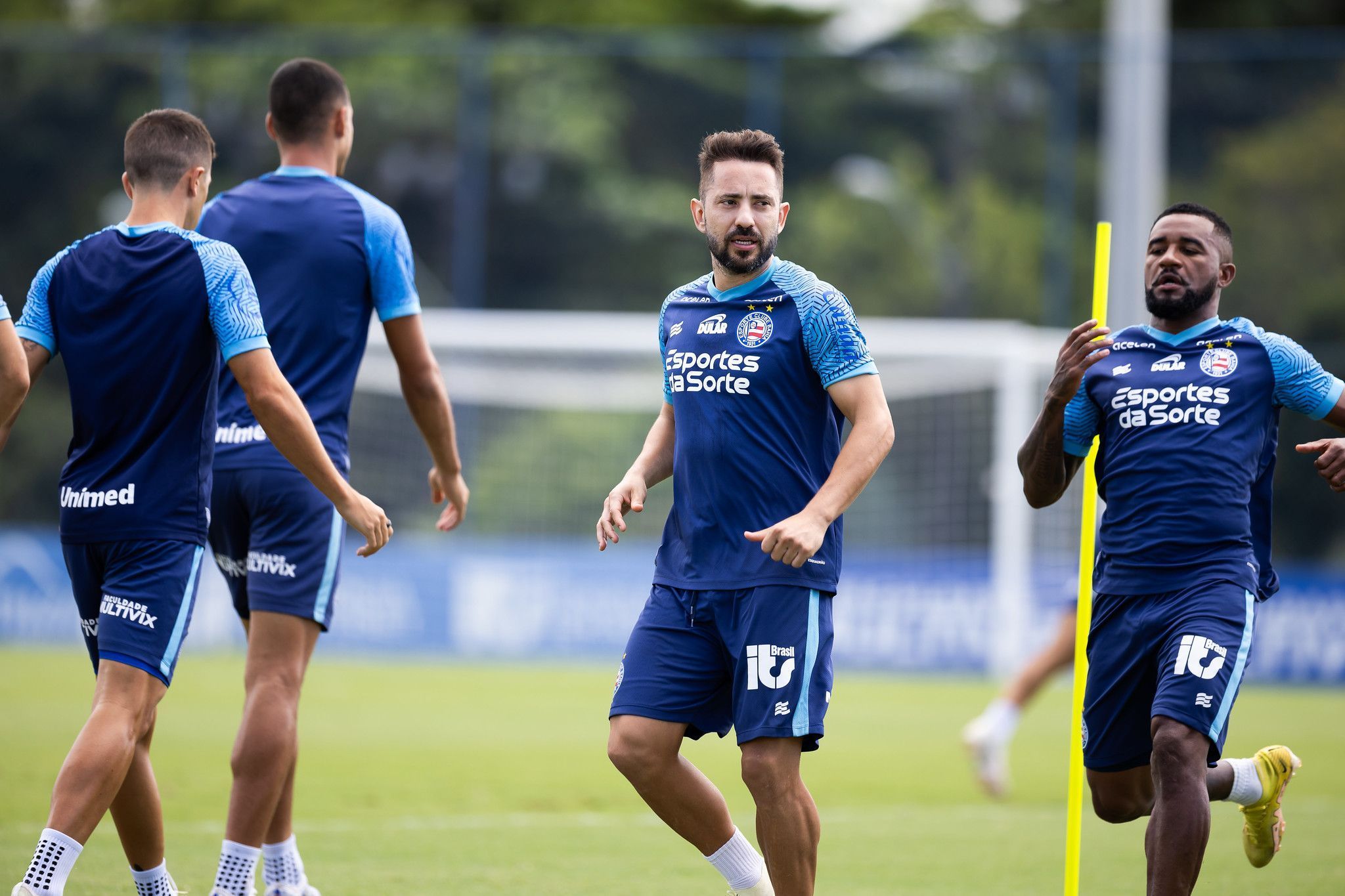 Bahia relaciona 24 jogadores para jogo contra o Atlético; veja lista