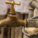 Onda de calor: Copasa é acusada de não acionar 'rodízio' e ampliar falta d’água na periferia da Grande BH