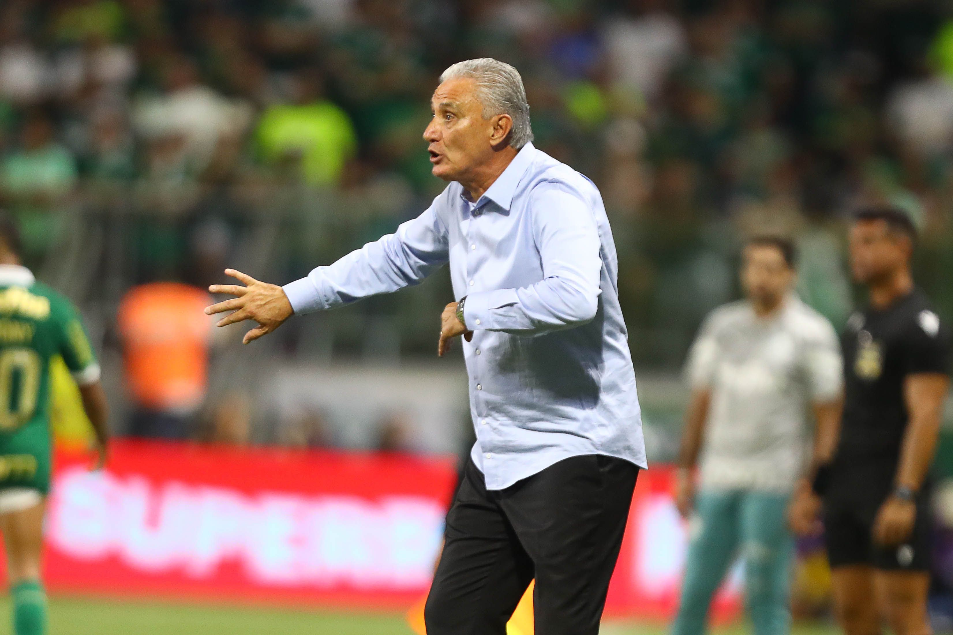 Apesar da vaga, Flamengo alcança séries negativas sob o comando de Tite