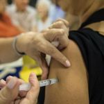 Baixa vacinação de idosos acende alerta para casos de gripe