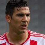 Zagueiro do Corinthians marca em vitória do Paraguai