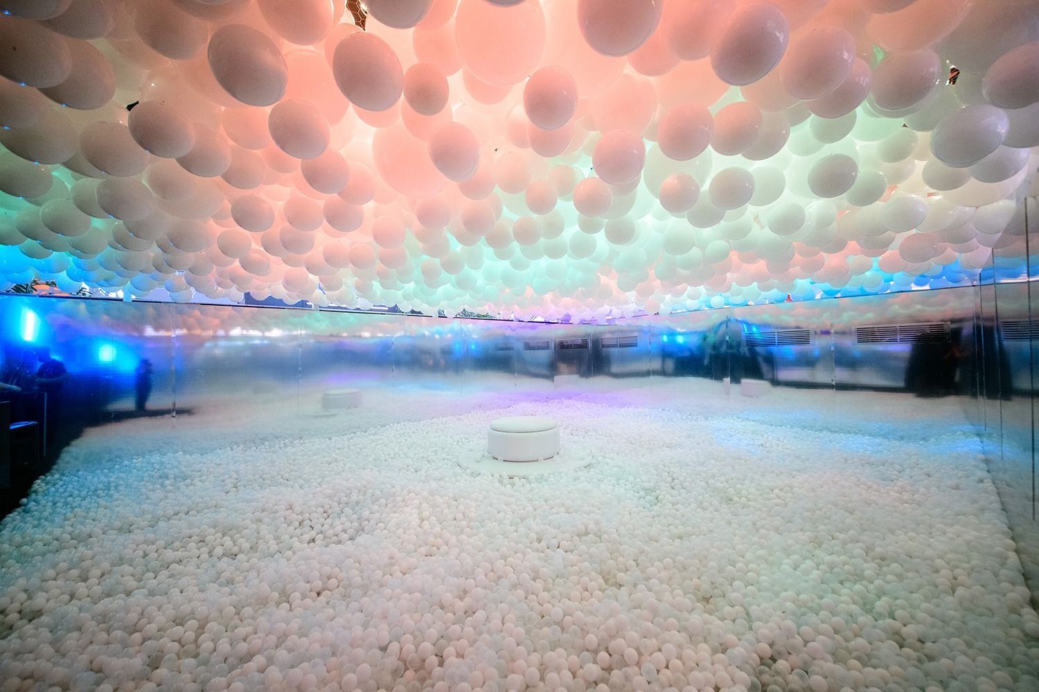 Balloon Experience traz o mundo de luzes e cores a BH