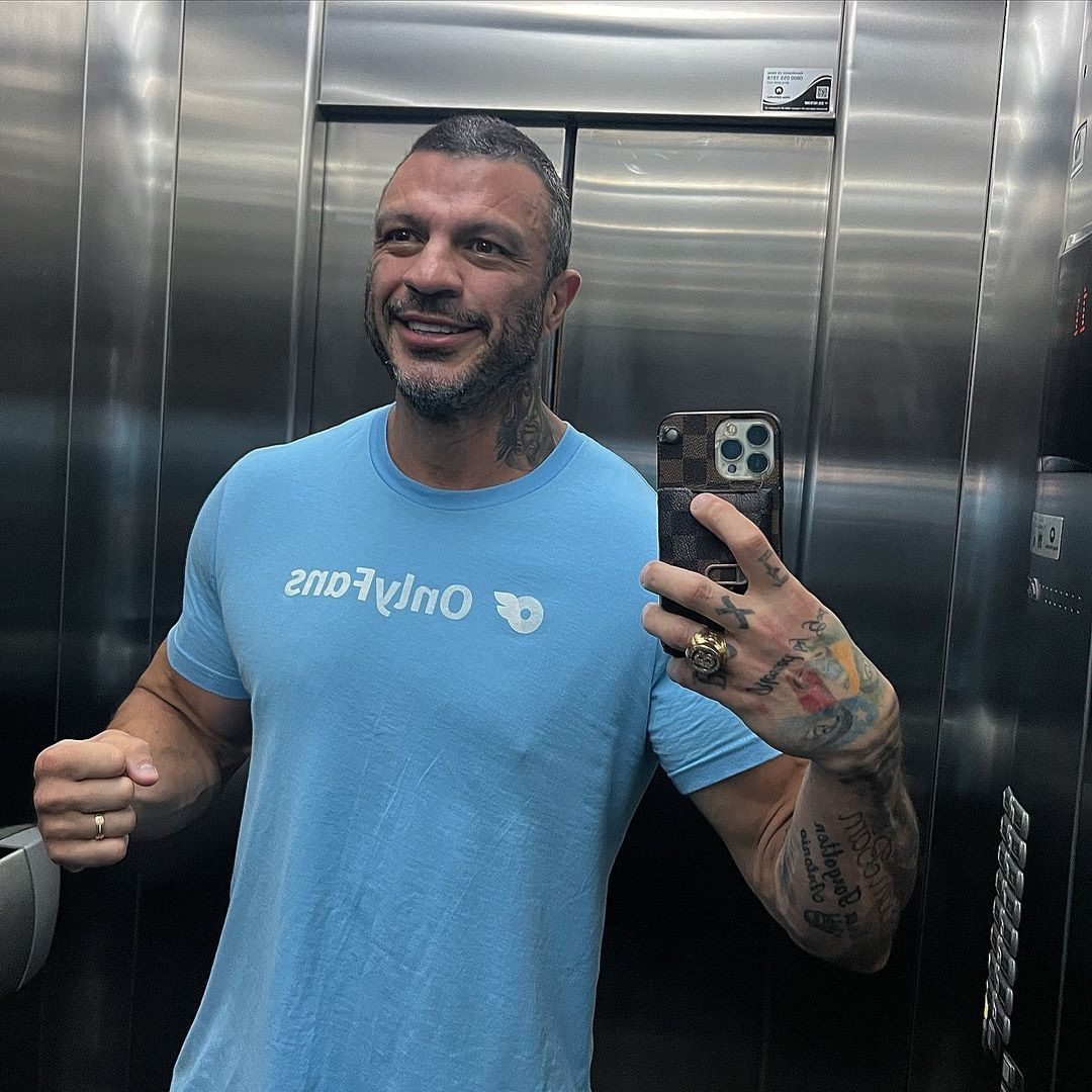 Bambam revela valor milionário que faturou em luta contra Popó