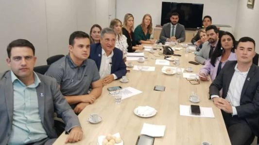 Bancada da segurança se reuniu com secretários de Governo, Igor Eto, e de Planejamento, Luísa Barreto, nesta terça-feira (2)