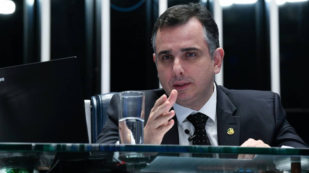 Bancada do PT anuncia apoio à reeleição de Pacheco para a presidência do Senado