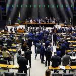 Seis em cada 10 deputados de Minas votaram a favor de urgência para Marco Temporal na Câmara; veja lista