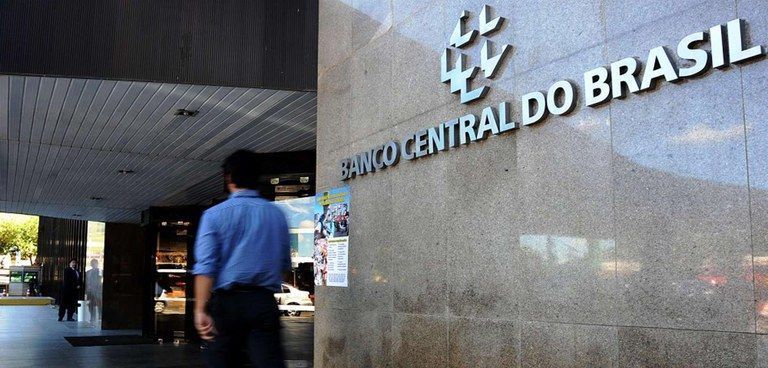 Boletim Focus: mercado eleva previsão de inflação de 2024 pela 9ª vez seguida