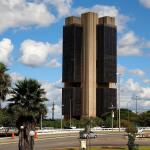 Copom faz última reunião do ano nesta semana e pode subir juros