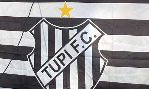 Bandeira com escudo do Tupi-MG de Juiz de Fora