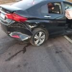 Criminosos assaltam mãe com criança, um morre atropelado por carreta e o outro baleado na Grande BH 