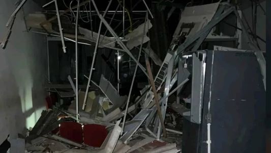 Bandidos destruíram agências bancárias de Santa Branca (SP)