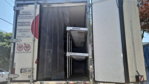 Bandidos não conseguiram levar nada de caminhões, na Zona Sul de São Paulo