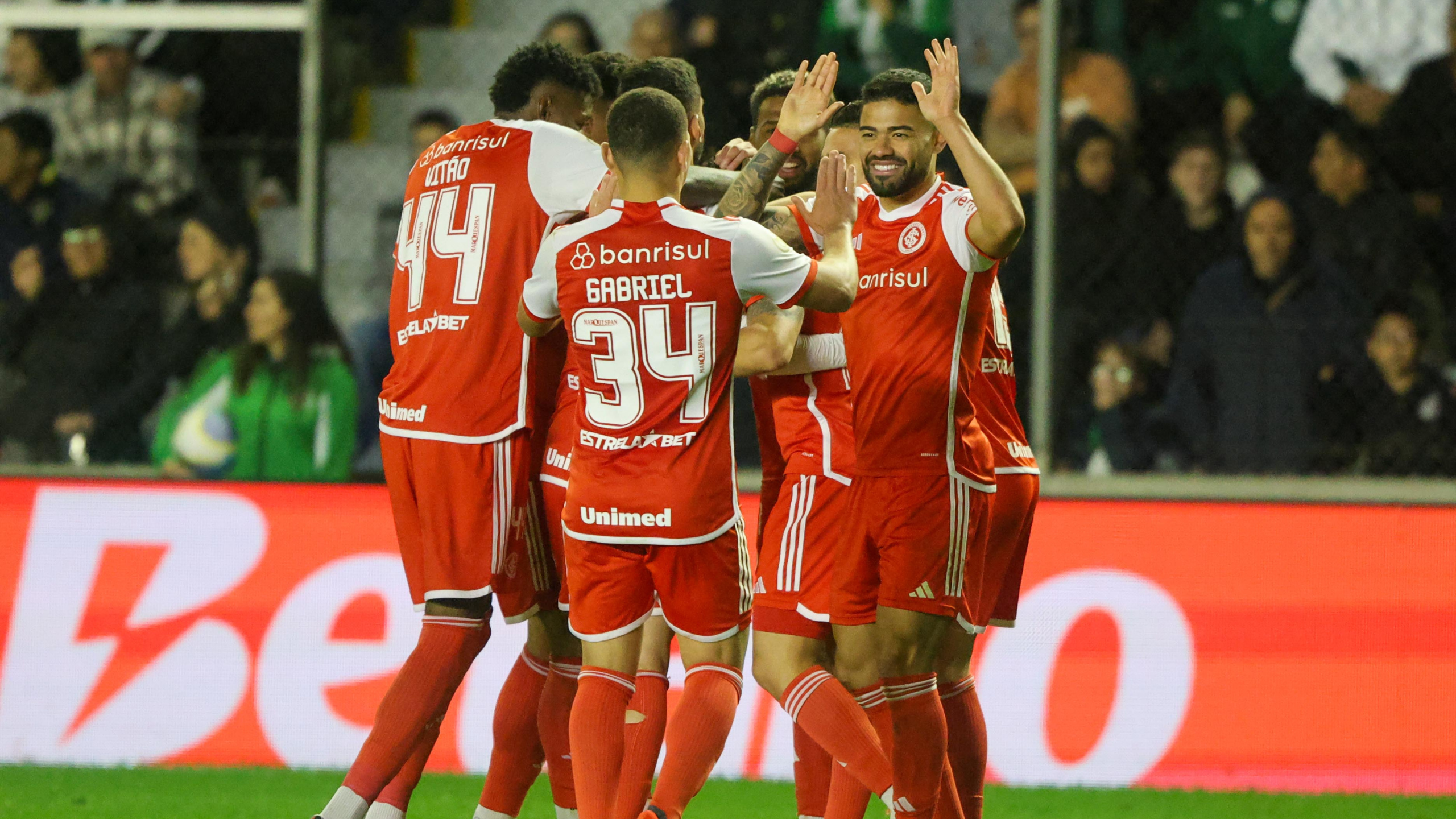 Internacional vence o Juventude e alcança 10ª colocação do Brasileiro