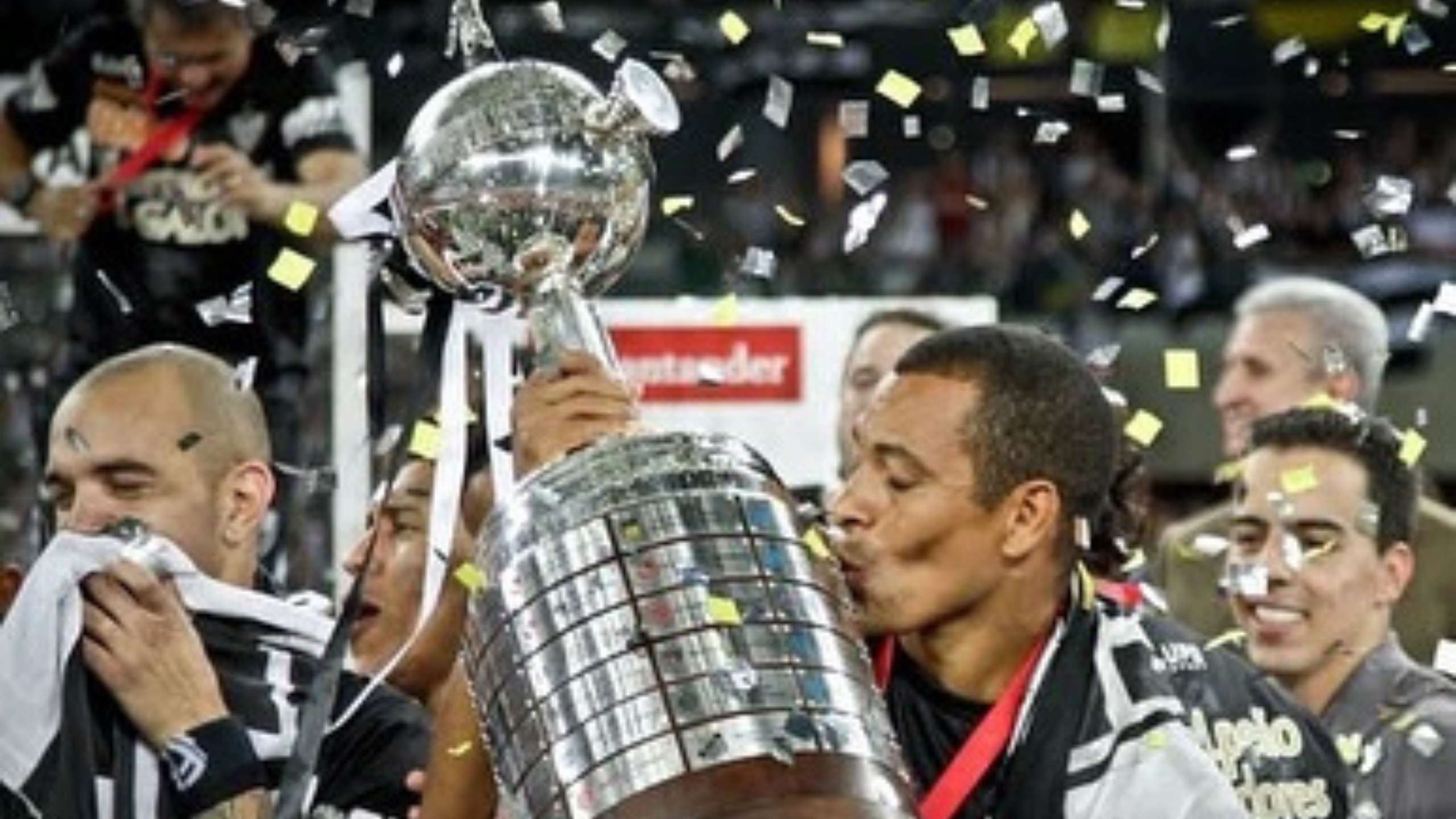 Saiba quais jogadores venceram a Libertadores por clubes mineiros e a Copa do Mundo