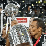 Gilberto Silva revela bastidores do intervalo na final da Libertadores de 2013