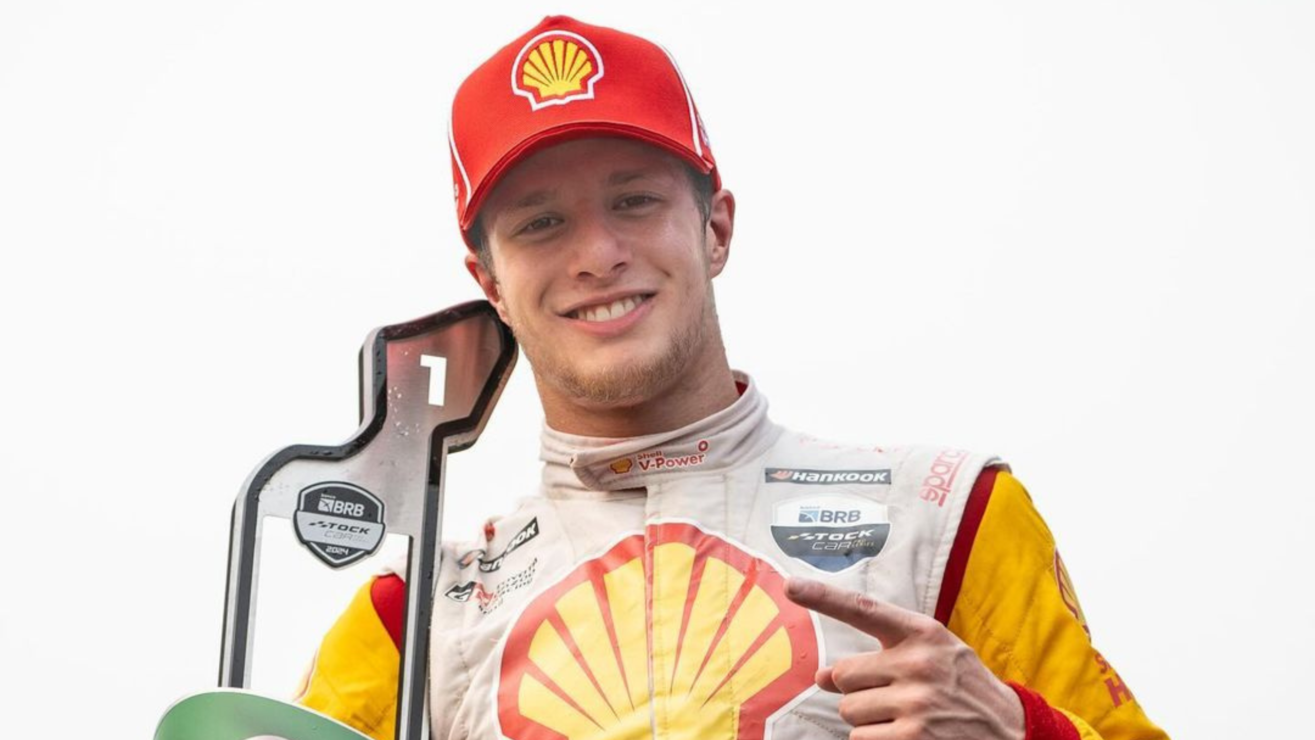 Gianluca Petecof brilha e vence sprint em Velopark; Stock Car tem novo líder