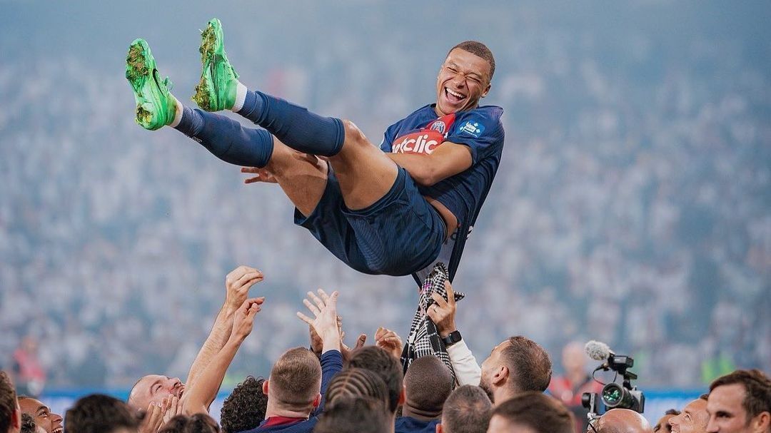 Mbappé mantém suspense e afirma que anunciará seu novo clube 'em breve'