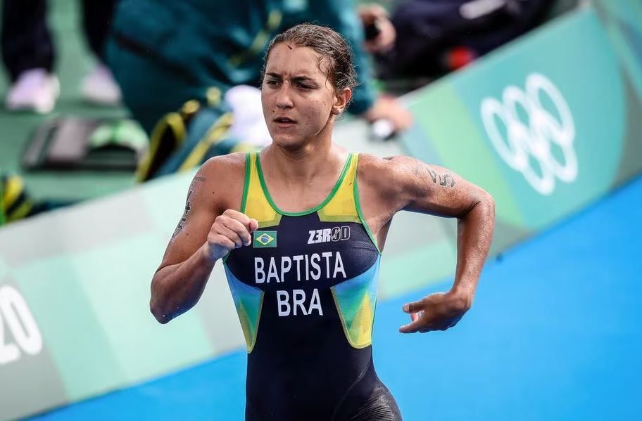 Triatleta atropelada respira sem aparelhos, mas alta ainda é descartada
