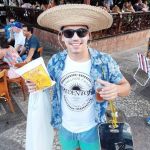 Bares de BH oferecem chope de graça para quem for de chinelo 