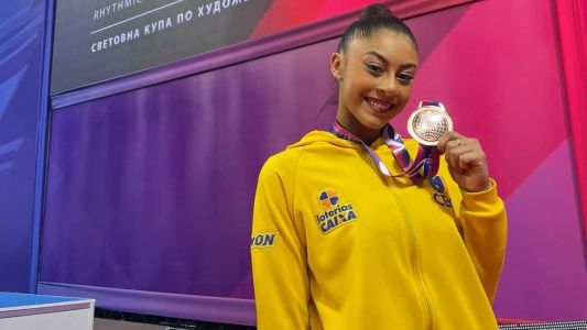 Bárbara, de 23 anos, se apresentou com a música "Bad Romance", de Lady Gaga, e embalou o público local para alcançar mais um feito inédito para a ginástica de seu país